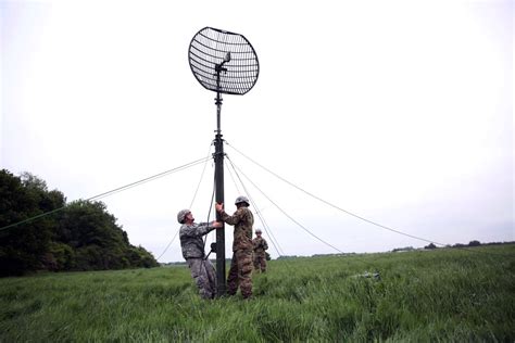Us Army Signal Soldiers Build Interoperability Relationships With Uk