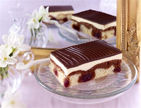 Er hat sehr lecker geschmeckt. Schneewittchen-Kuchen Rezept | LECKER