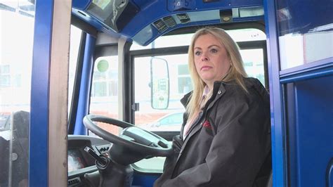 Near Miss Bus Driver My Training Kicked In Bbc News