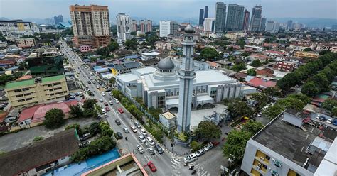 Jalan petaling, leboh pasar besar, jalan tun h s lee, leboh ampang, medan pasar, jalan raja, jalan hang kasturi, jalan cenderasari. Pengurusan endorsan tanah wakaf lebih sistematik menerusi ...