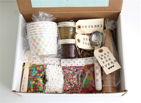As gift boxes are often discarded, the ideas shared here today are also simple and inexpensive, often using recycled materials. Ice Cream Sundae in a Box Gift Idea - Smashed Peas & Carrots