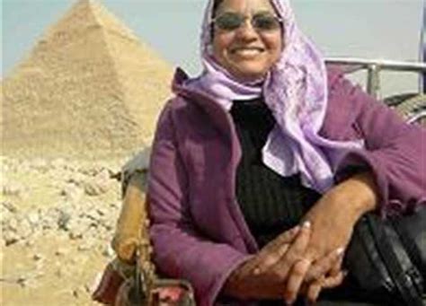 الشاعرة السكندرية وفاء بغدادى الإعاقة كانت التحدى الأساسى من أجل التحقق الأدبى المصري اليوم
