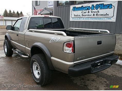2003 Chevrolet S10 Zr2 Extended Cab 4x4 In Light Pewter Metallic Photo