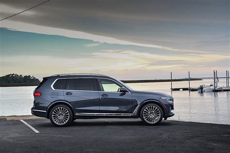 Research the 2020 bmw x7 with our expert reviews and ratings. 2020 BMW X7 Shows Up on the Road, Photographers Shoot Like ...