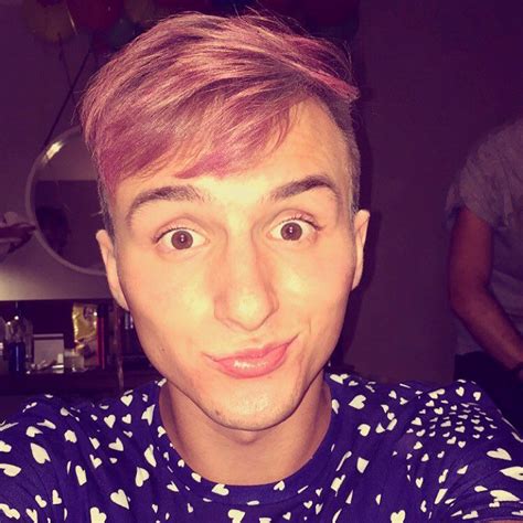 Lucas cruikshank is an american youtube personality who has played a vital role in popularizing the video sharing platform. Lucas Cruikshank | Lucas cruikshank, Billy ray cyrus, 21 ...