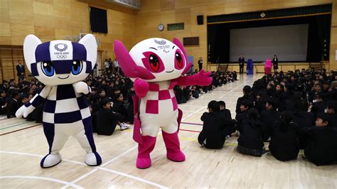 Encuentre las historias, calendarios, información de eventos y noticias. Mascota De Los Juegos Olimpicos Japon 2020 : Presentan A Miraitowa Y Someity Mascotas De Juegos ...