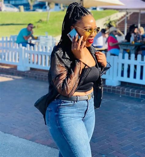Nked Photo Former Muvhango Actress Phindile Gwala Shows Off Her Banging Body In The Bathroom
