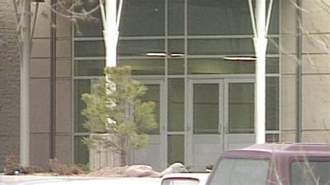 Columbine High School On Lockout After Undisclosed Threat Fox31 Denver