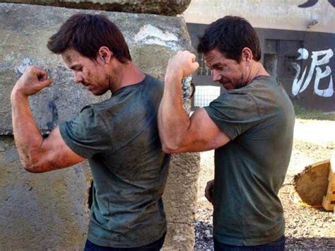 Transformers Age Of Extinction Mark Wahlberg S Stunt Double Business Insider