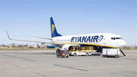 Find information about ryanair flights and read the latest on services from ryanair including checking in, baggage allowance, and contact information. Ryanair: Zavazadla 2020, letenky, kontakt