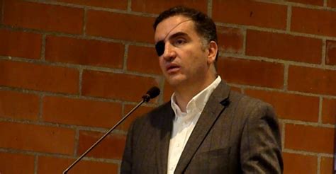 La asamblea de antioquia negó facultades al gobernador para que transforme la fábrica de licores de antioquia en una empresa industrial y… Patos al agua: Mauricio Tobón se lanza a la gobernación de ...