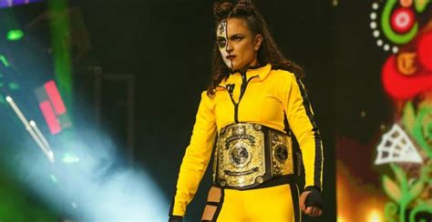 thunder rosa credits the aew women s division for holding it down in her absence says she ll be
