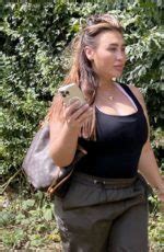 Lauren Goodger Leaves Her Home In Chigwell Hawtcelebs