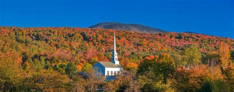 Iconic Church In Stowe Vermont Middle Of Fall Foliage Stock Photo