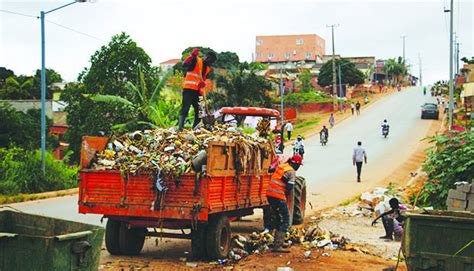 Uíge Ensaia Modelos Para A Recolha Do Lixo Wizi Kongo