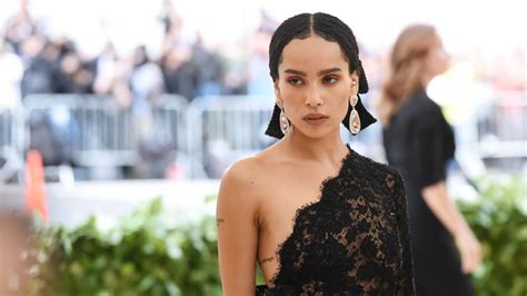 Zoë Kravitz Goes Completely Unretouched In New Cover Shoot See The Stunning Pics