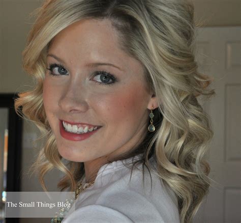 If you're more of a visual person, the video below that i found on youtube is a good and honest tutorial. How to use a curling wand - The Small Things Blog
