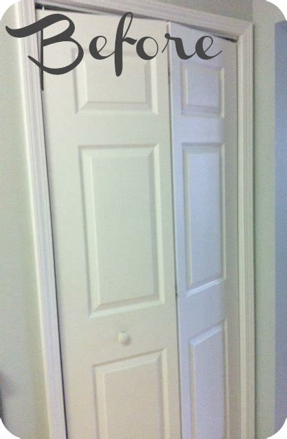 Update your kitchen with these diy pantry door ideas, featuring chicken wire, chalkboard paint 14 ways to make your pantry door stand out. pantry-door-makeover - 2 Little Supeheroes2 Little Supeheroes