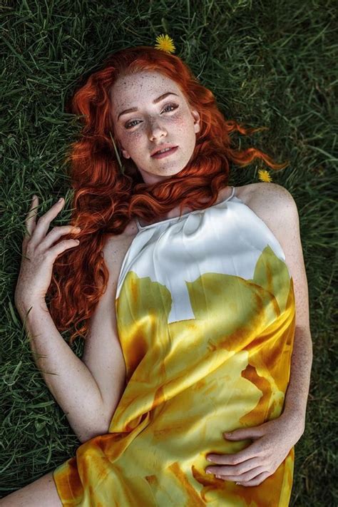 Pin By Debie Barros On Photo Inspiration Red Hair Woman Stunning