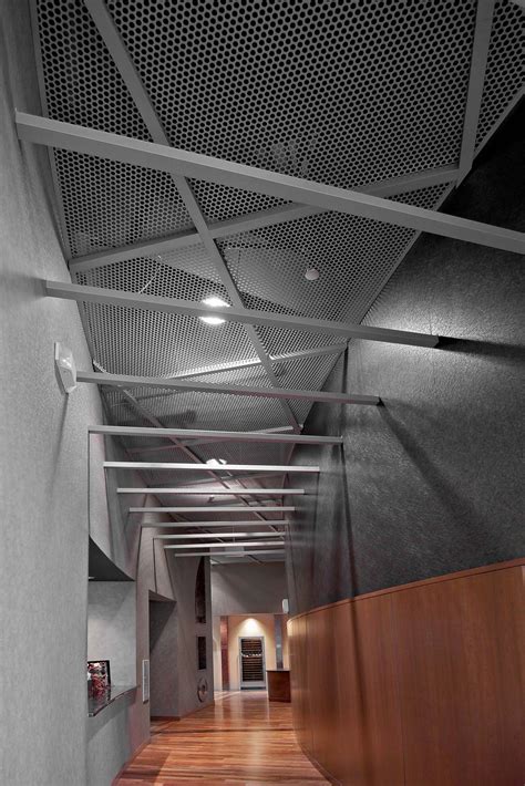 Choosing a ceiling of metal panels should pay attention not only to its appearance, but also to take into account in which it will be used indoors. Interiors | Gordon, Inc. | Beam Mate | Perforated Panels ...