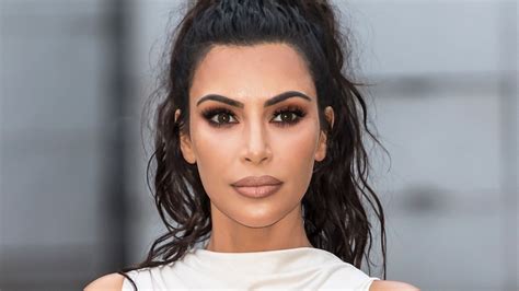 Kim Kardashian Nude Lipstick Kim Kardashian Beauty Looks Stylebistro