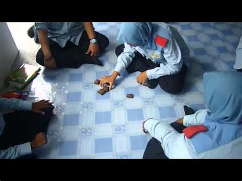 In batu seremban game, there are several levels or different ways of celebration. Bermain Batu seremban - YouTube