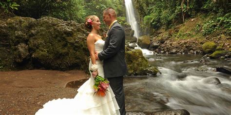 La Paz Waterfall Gardens Costa Rica Photographer Lodge Wedding La