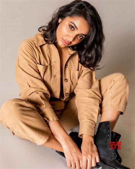 actress tejaswi madivada latest hot sexy stills social news xyz