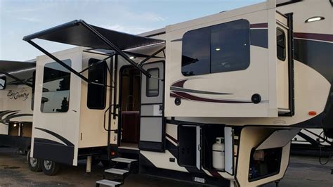 Big Country 3902fl Front Living Fifth Wheel By Heartland Rvs At Couchs