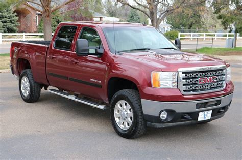 The truck is perfect and tows great as it is. 2013 GMC Sierra 2500HD SLT | Victory Motors of Colorado
