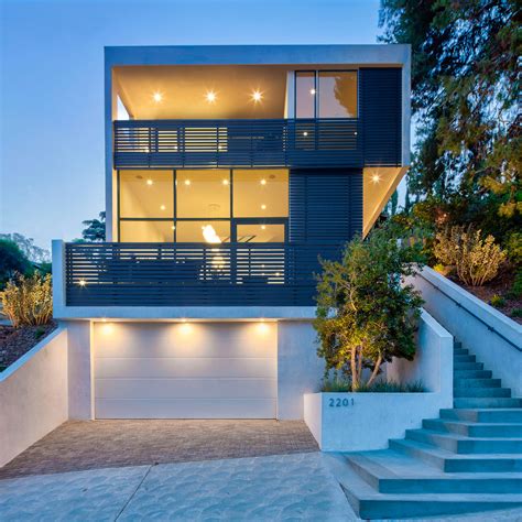 Echo House By Aaron Neubert Architects Steps Down Slope In Los Angeles