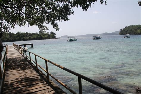 Menikmati Keindahan Surgawi Bawah Laut Di Pantai Iboih Indonesia Kaya