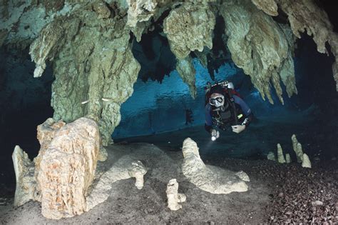 Divers Have Discovered The Worlds Longest Underwater Cave Bloomberg