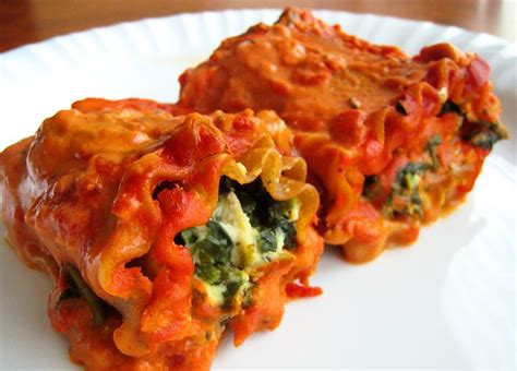Lasagna Rolls With Roasted Red Pepper Sauce Fresh Harvest Stuffed
