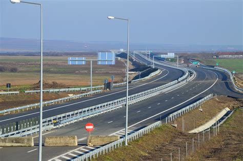 Șoferul a crezut că nu vede bine. Ce se întâmplă pe autostrada A1, Timisoara-Lugoj (foto ...