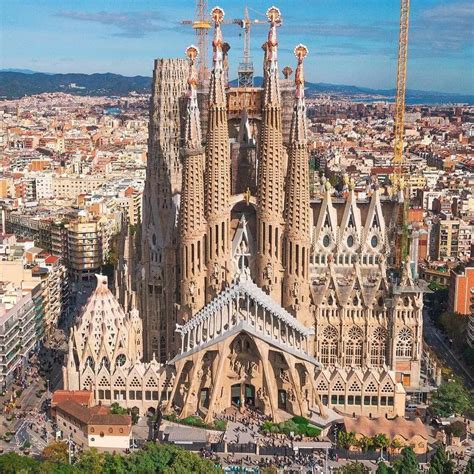 La Sagrada Familia Cathedral Barcelona Pics In Cathedral La Sagrada Familia Sagrada