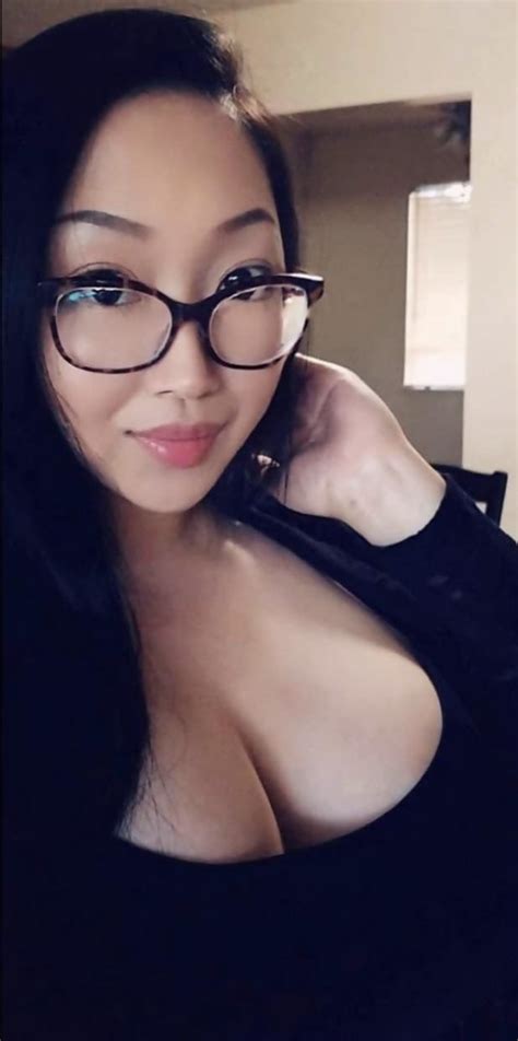 Asian Cutie With Glasses HD Porn Pics