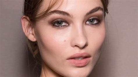 The Makeup Color Trend You Need To Know For Spring According To Mac