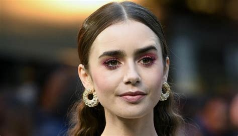 √ Phil Collins Daughter Emily In Paris How Old Is Lily Collins And