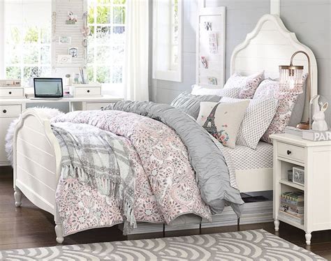Girls care about the colors of their bedroom more often than boys. Soft grey, soft pink, white color scheme Teenage Girl ...