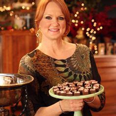 Christmas candy recipes are a labor of love—and one of the easier homemade edible gifts to make! Cow Patties | Recipe | ~ PIONEER WOMAN'S & TRISHA YEARWOOD'S RECIPES | Pioneer woman desserts ...