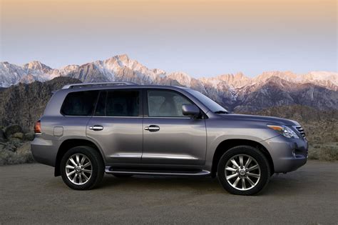 There are no significant changes, other than the availability of siri eyes free mode and an updated version of the lexus. 2010 Lexus LX 570 News and Information | conceptcarz.com