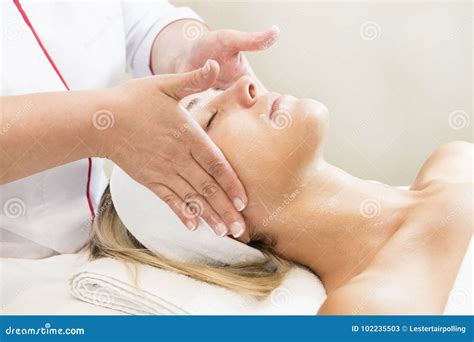Process Cosmetic Mask Of Massage And Facials Stock Image Image Of Care Beautician 102235503