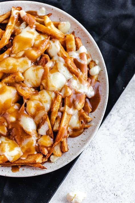 Authentic Canadian Poutine Recipe Queenslee Appétit