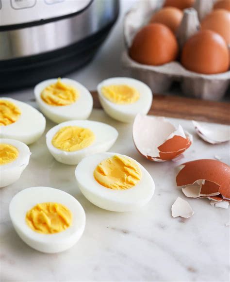 This storage method protects the eggs from temperature fluctuations as doors repeatedly open and close. Instant Pot Hard Boiled Eggs | Detoxinista