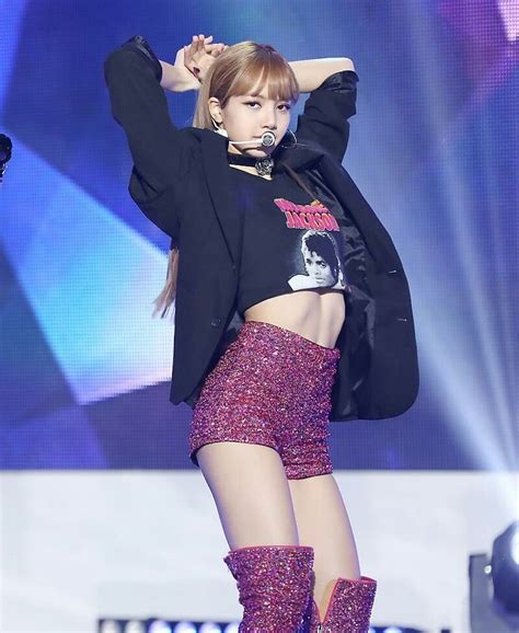 What Makes Blackpink S Lisa The Hottest Model In K Pop Industry Iwmbuzz