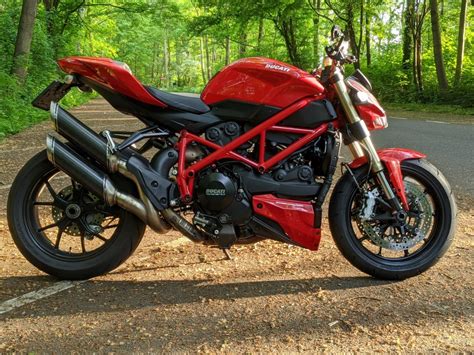Test Ducati Streetfighter 848 Bikerbook