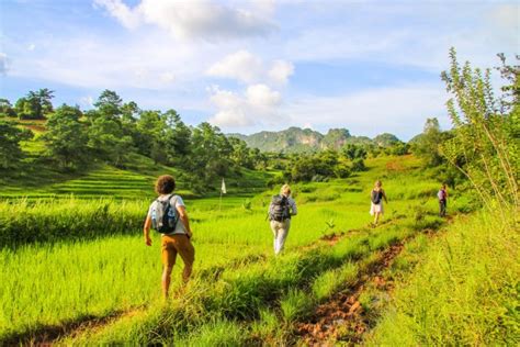 3 Day Trek From Kalaw To Inle Lake Backpacking People