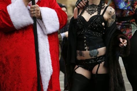 Porn Protesters Sit On Each Others Faces In London 25 Pics