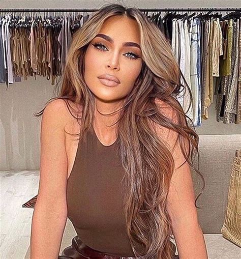 Kardashianlegend In 2020 Kim Kardashian Blonde Kim Kardashian Hair